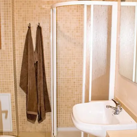 Lar Doce Lar Apartment Armacao de Pera