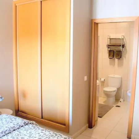 Lar Doce Lar Apartment Armacao de Pera